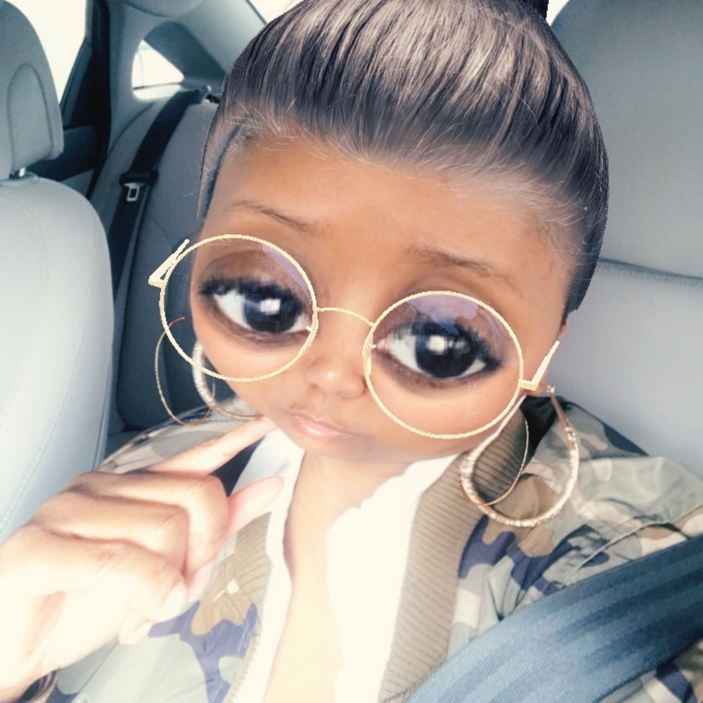 Meet your Posher, Latonya
